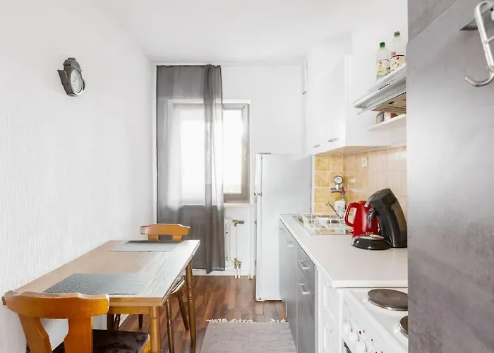 Malidu Duesseldorf * 克雷费尔德